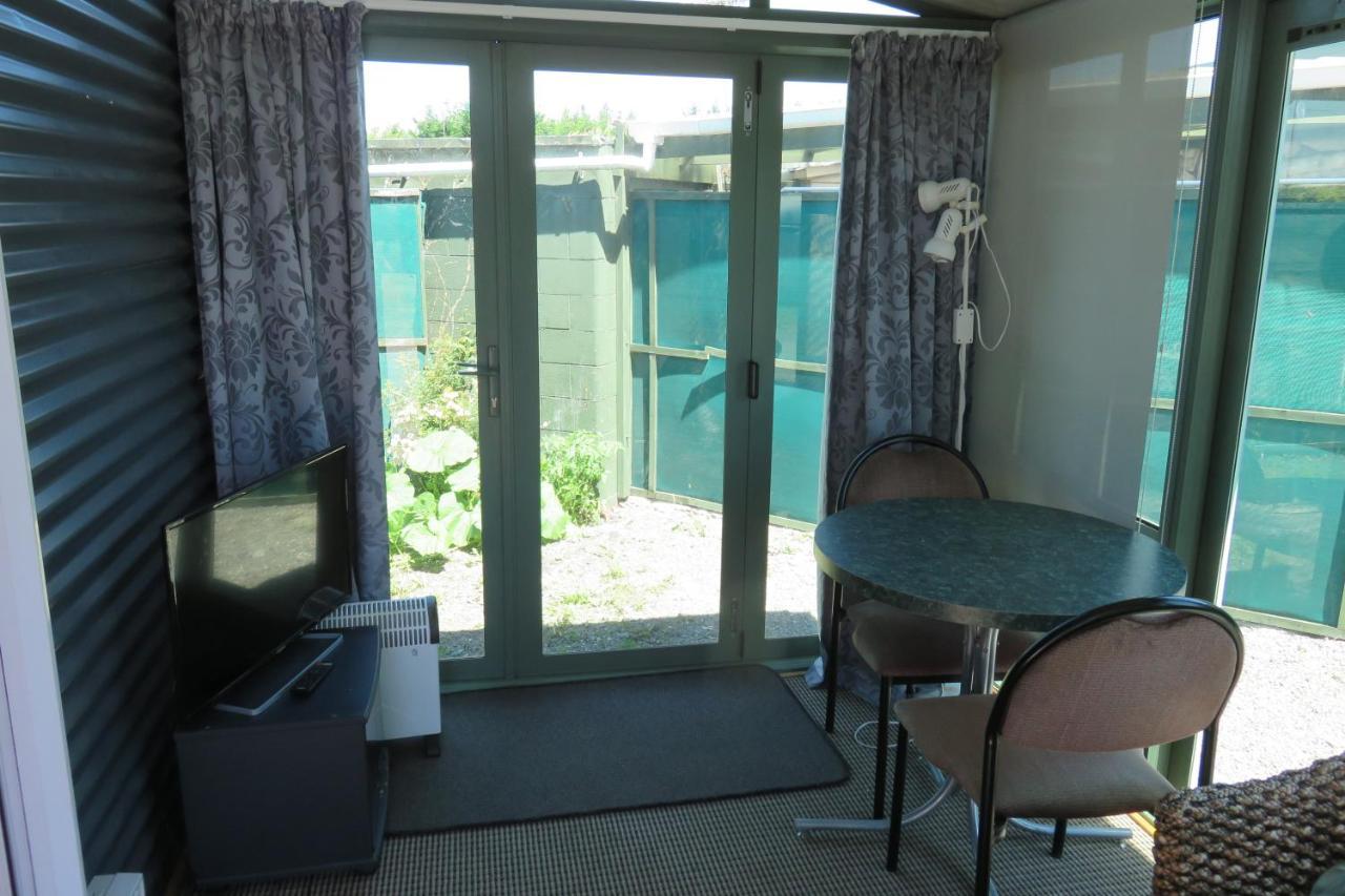 Rangiora Eco Holiday Park Fernside Exterior photo
